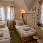 Orient 3*