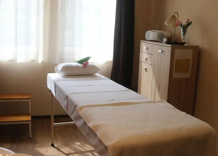 Orient Apartmanhaz 3* إغير