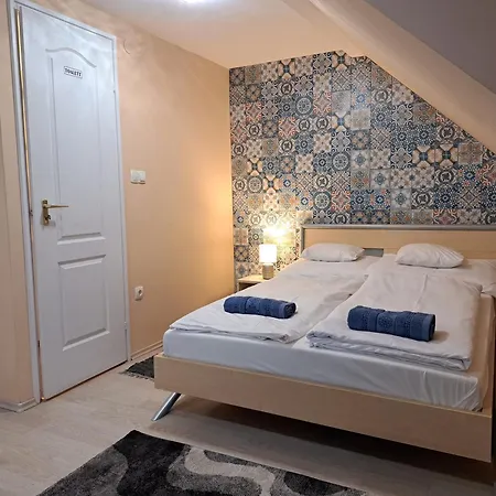 Orient Apartmanhaz Апарт-готель 3*