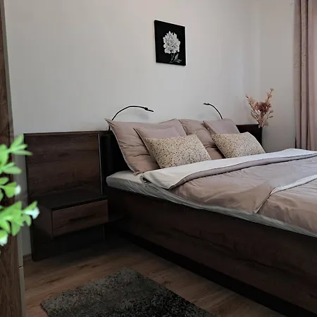 Orient Apartmanhaz Апарт-готель