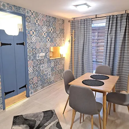 Orient Apartmanhaz Апарт-готель