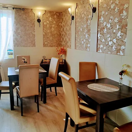 Orient Apartmanhaz Апарт-готель 3*