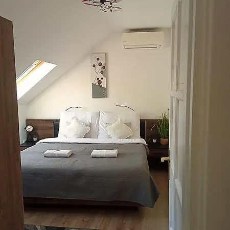 Orient Apartmanhaz Апарт-готель 3*