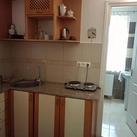 Orient Apartmanhaz 3* エゲル