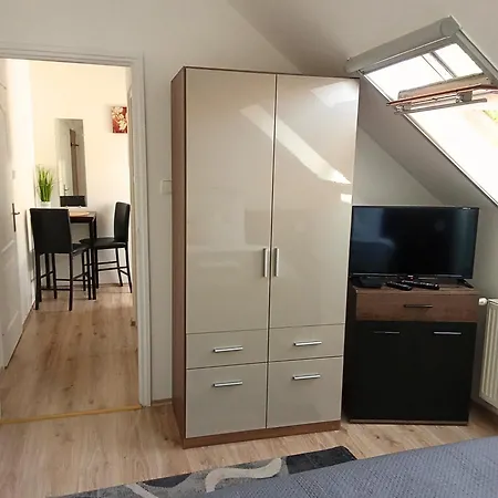 アパートホテル Orient Apartmanhaz 3*