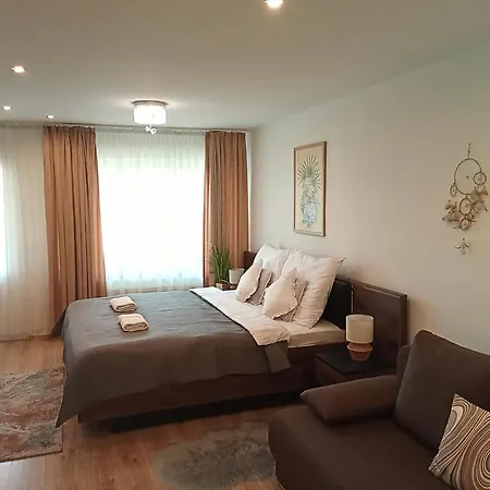 Апарт-готель Orient Apartmanhaz Еґер