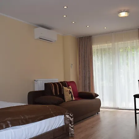 アパートホテル Orient Apartmanhaz