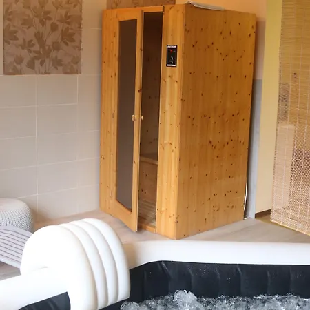 Orient Apartmanhaz エゲル