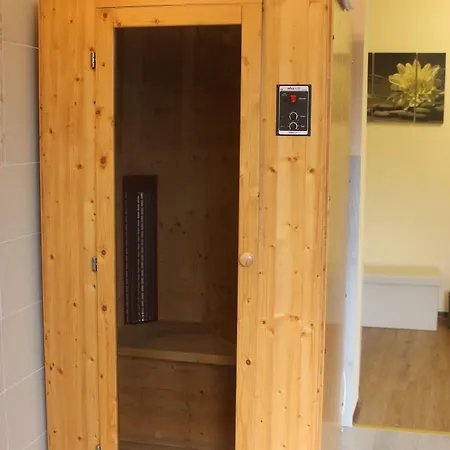 Orient Aparthotel 3*