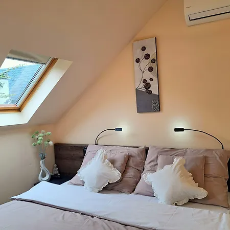 Orient Apartmanhaz エゲル