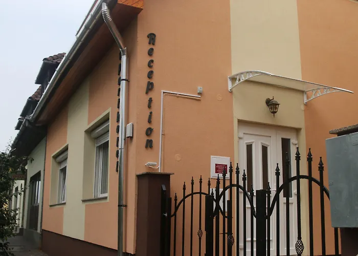 Lejlighedshotel Orient Apartmanhaz Eger